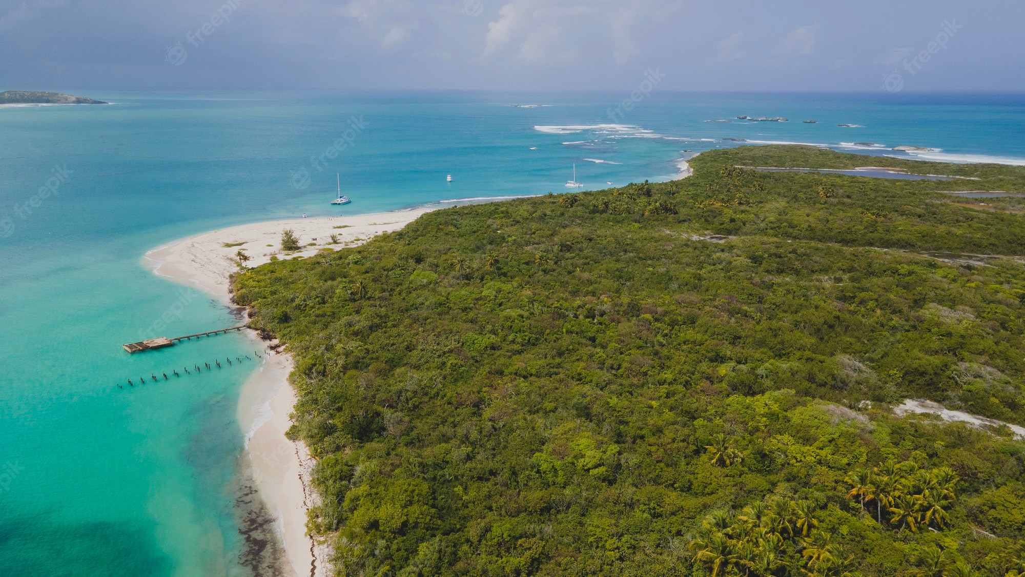 cayoicacos an island in the middle of a body of water